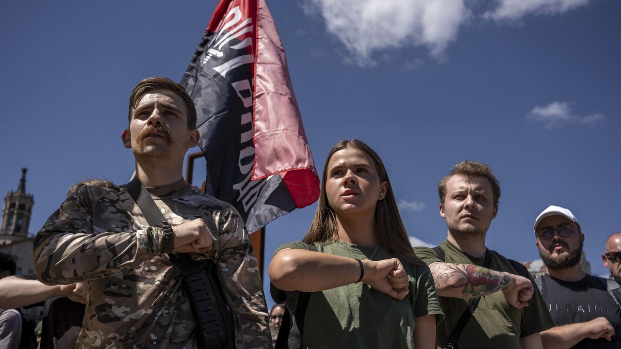 Guerra civil poderia acontecer na Ucrânia após encerramento do conflito com Rússia, diz mídia