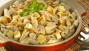 salada com peito de peru 