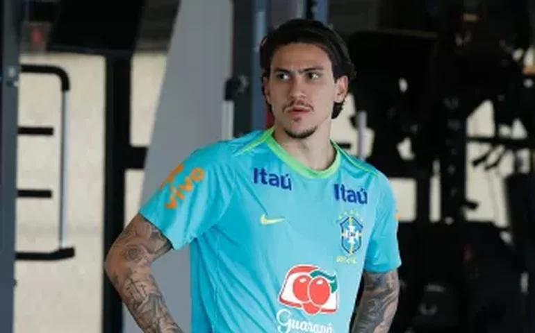 Pedro rompe ligamento do joelho, é desconvocado da seleção e vira desfalque no Flamengo