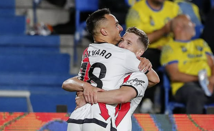 Álvaro García comemora gol pelo Rayo Vallecano no Campeonato Espanhol Álvaro García comemora gol pelo Rayo Vallecano no Campeonato Espanhol