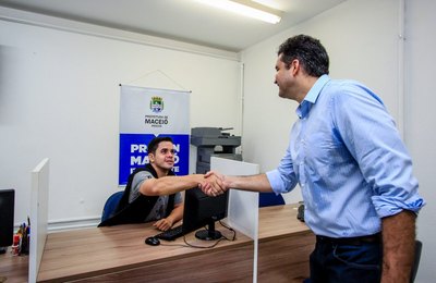 Prefeito Rui Palmeira inaugura novo polo do Procon Maceió