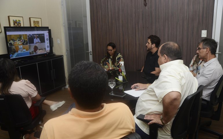 Sesau apresenta dados da dengue em Alagoas para Ministério da Saúde