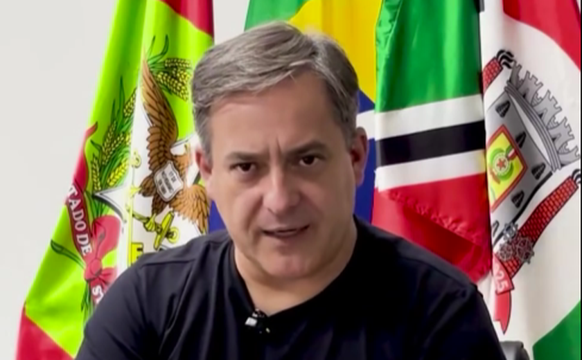 Prefeito de Santa Catarina se disfarça de morador de rua: 'Senti na pele'