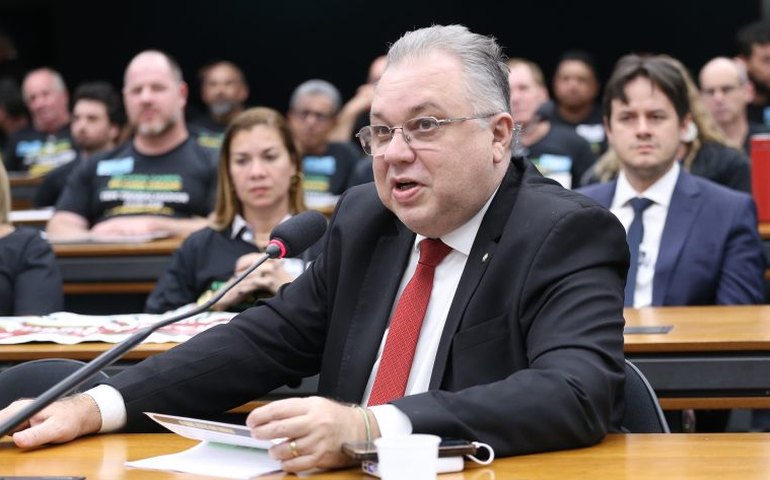 Comissão aprova bloqueio de pagamentos ligados a jogos ilegais e pornografia infantil