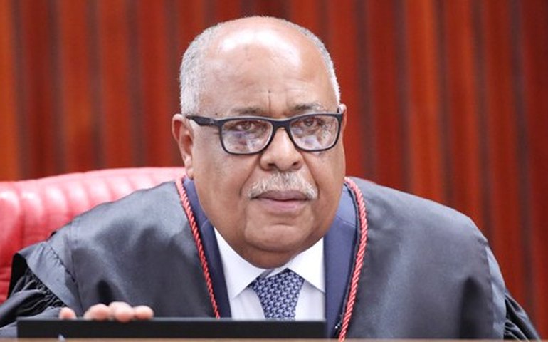 TSE multa Google por descumprir decisão sobre links de campanhas de Lula e Bolsonaro