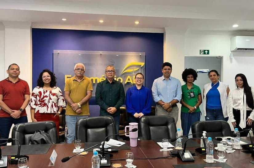 Alurb se reúne com Fecomércio para intensificar fiscalização em farmácias da capital