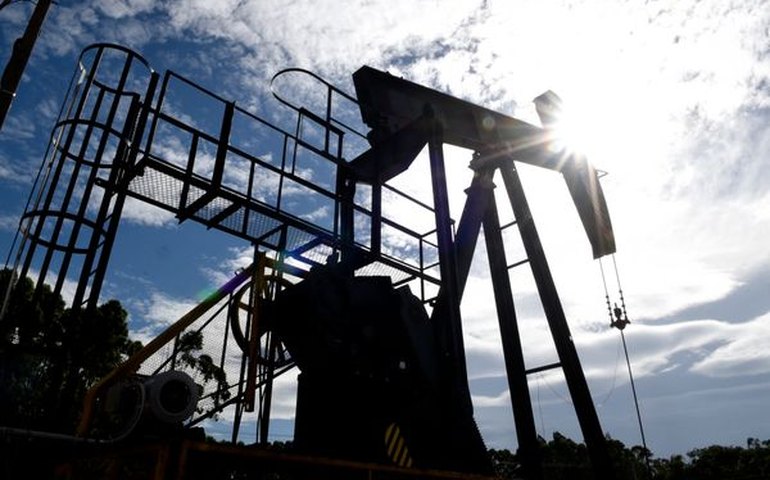 Produção de petróleo e gás no Brasil cai 6,7% em maio
