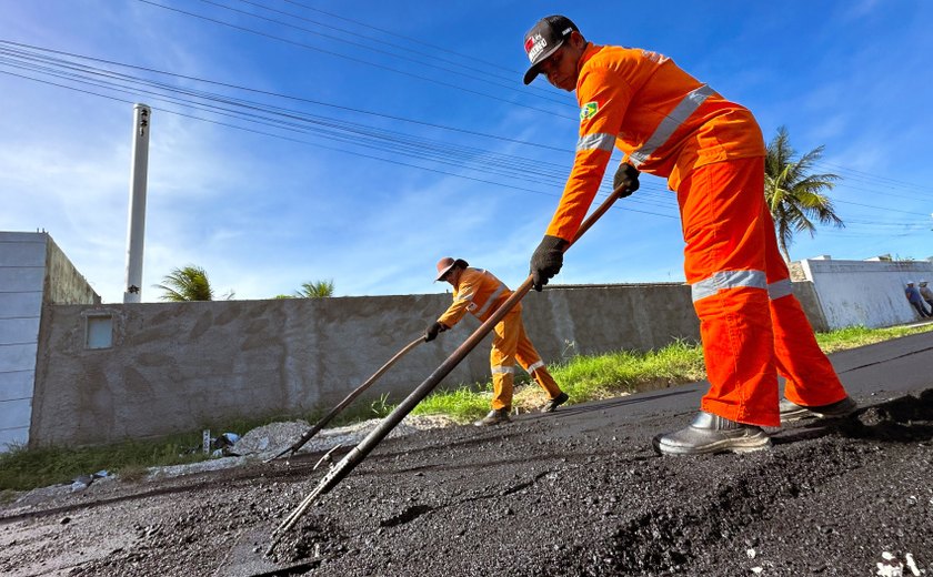 Prefeitura avança com obras de pavimentação no Sauaçuhy