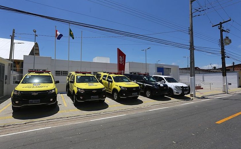 Enfermeira é presa por ameaçar e invadir casa de companheira médica, em Marechal Deodoro