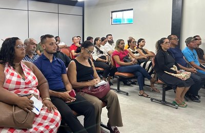 Prefeitura de Maceió promove curso de boas práticas para ambulantes da Praça da Faculdade