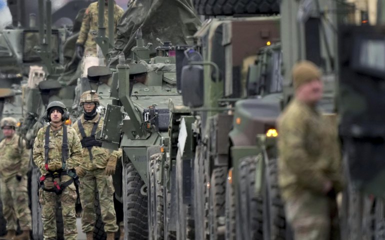 EUA pressionam OTAN a suavizar menções à Ucrânia na declaração final da cúpula