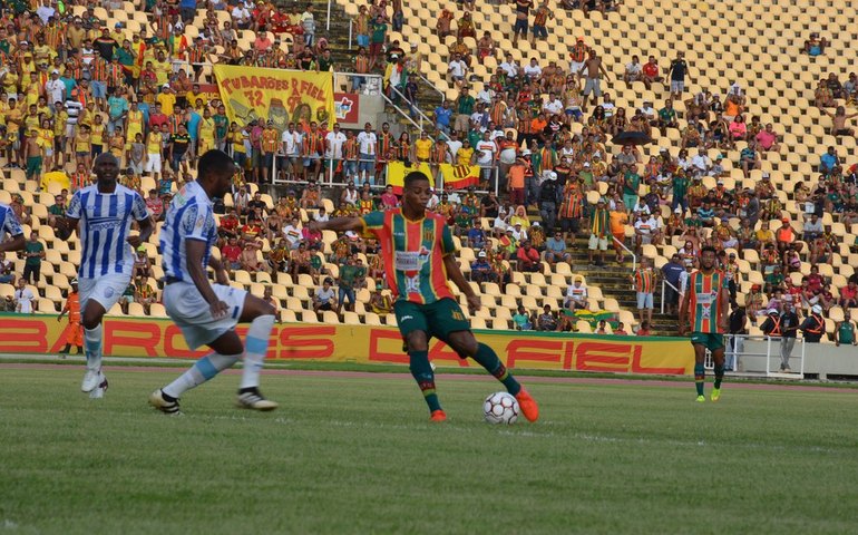 CSA vence Sampaio Correia por 3 a 0 no Nordestão