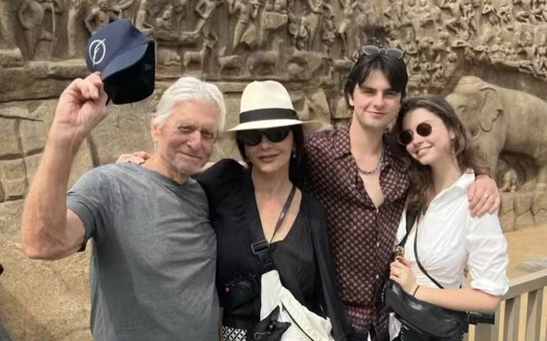 Michael Douglas foi confundido com o avô de seu filho em universidade nos EUA