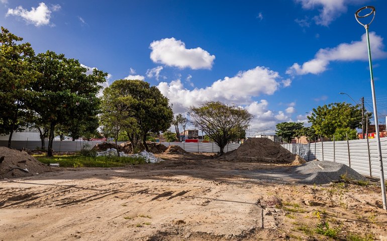 Obras de revitalização da Praça da Faculdade são iniciadas no Prado