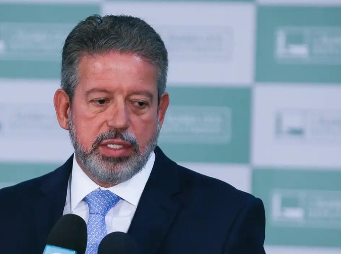 Arthur Lira anuncia comissão especial para analisar PL da Anistia
