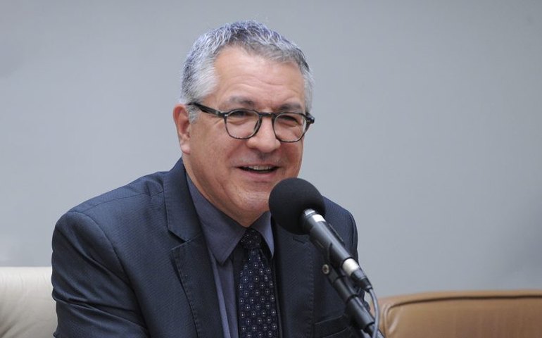 Comissão de Saúde da Câmara ouvirá Alexandre Padilha sobre prioridades da pasta