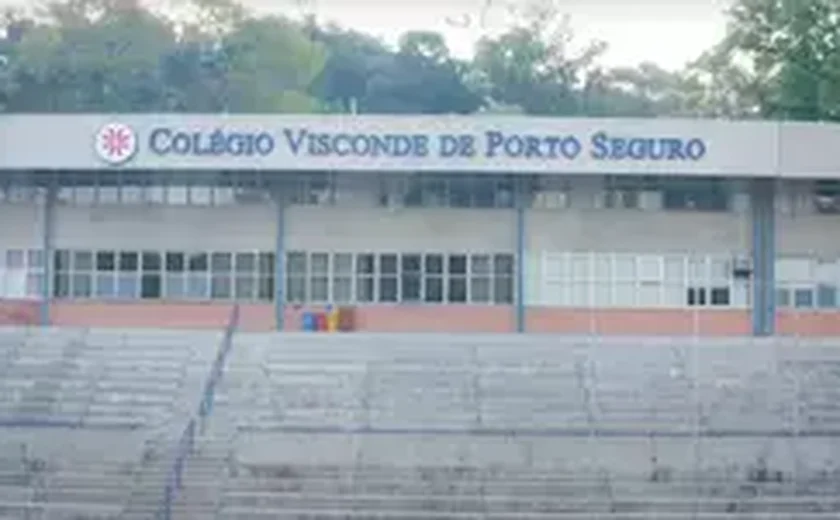 ONGs processam Colégio Porto Seguro por separar aluno bolsista de pagante