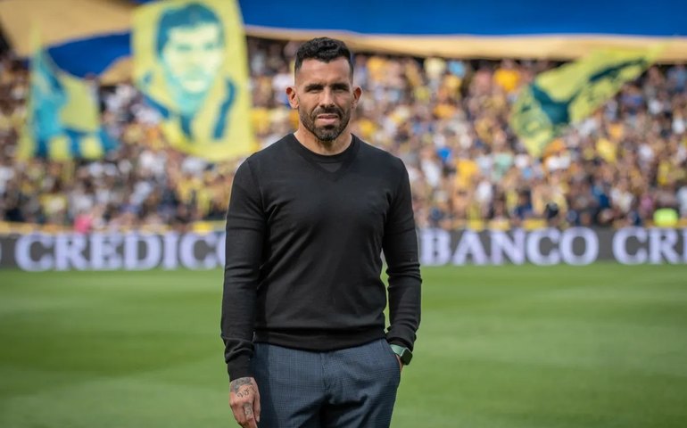 Tévez defende Messi em polêmica com o PSG: 'Não cuidaram dele desde o início'