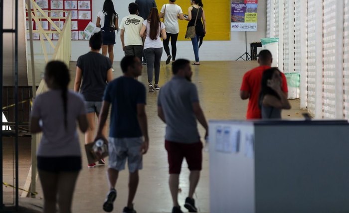 Estudantes devem ficar atentos aos prazos da lista de espera