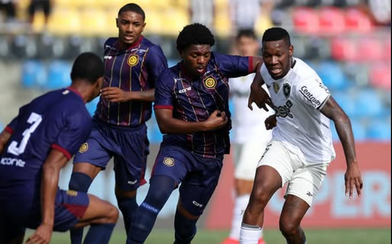 Botafogo é derrotado com reservas pelo Madureira e esquenta briga pela classificação no Carioca