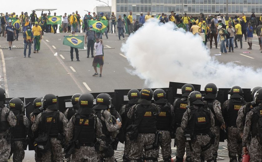 AGU cobra indenizações por danos morais e materiais do 8 de janeiro