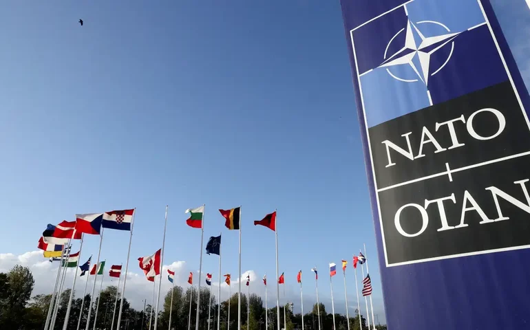 OTAN à beira da falência?