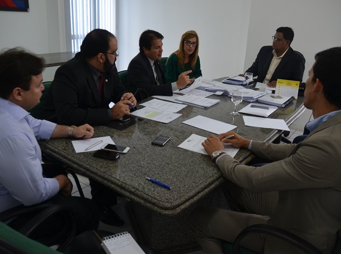 Diretoria da OAB busca soluções de problemas da advocacia criminal em AL