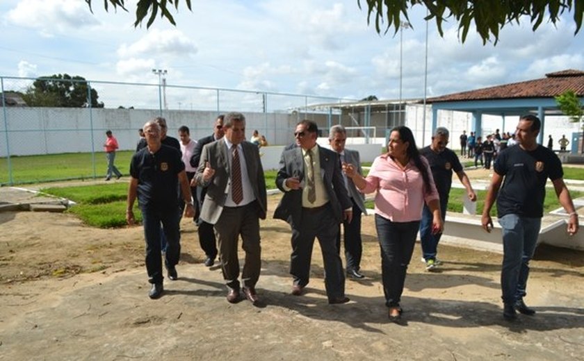 Representantes do Poder Judiciário visitam unidades de internação masculina