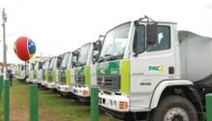 os caminhões foram entregues na manhã desta sexta