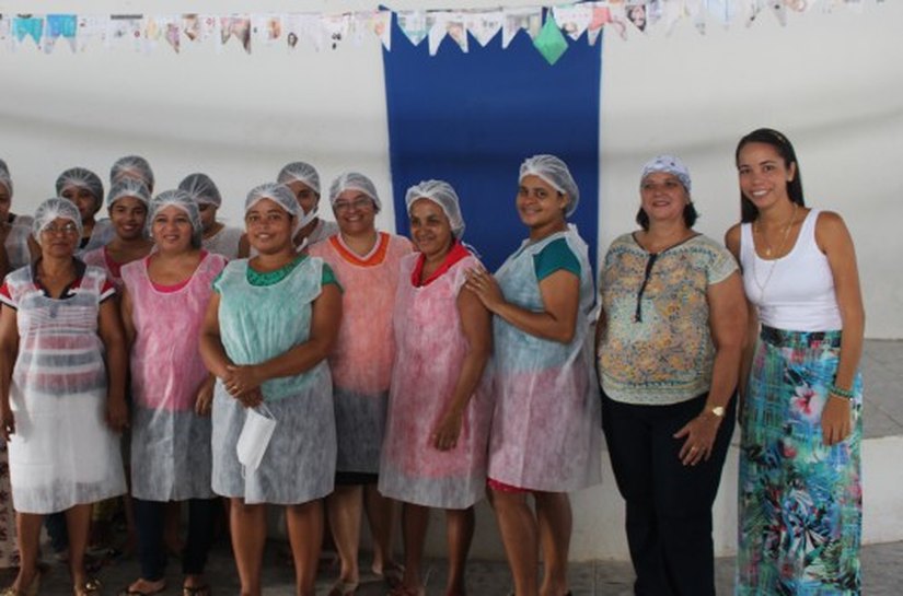 CRAS de Porto Calvo sedia curso de Doces e Salgados