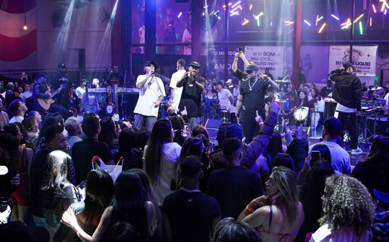 Grupo Envolvência leva label Canta Com Envolvência para Brasília