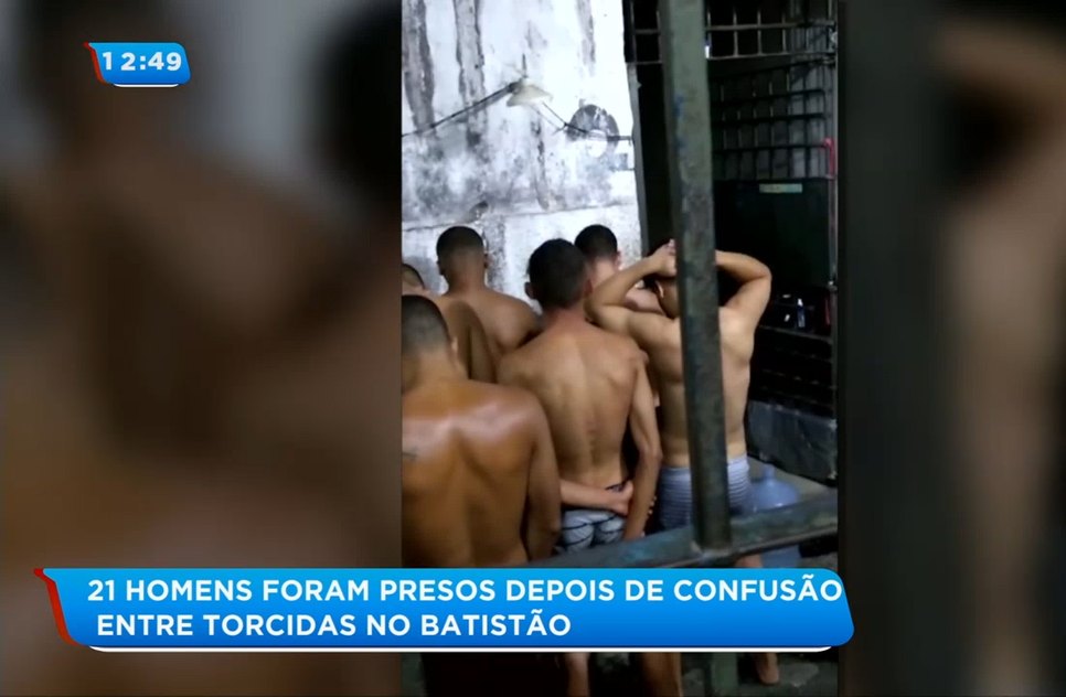Homens da torcida presos