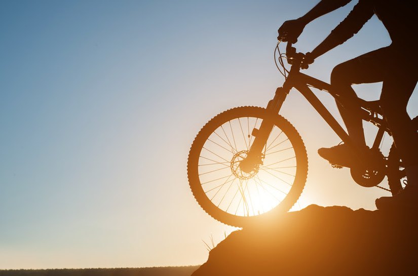 Bike indoor ganha força nas academias e atrai alunos em busca de treino intenso