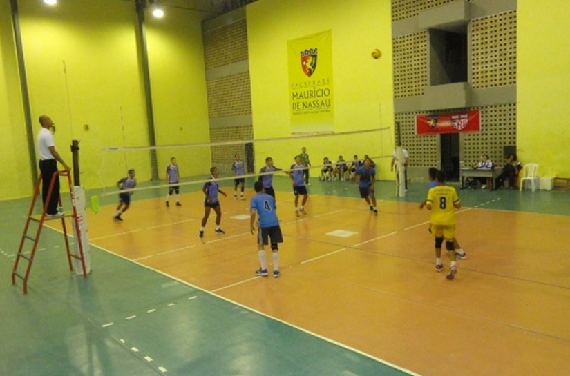 Intensivo, Santa Úrsula, São Lucas e Monsenhor Luis Barbosa vencem no voleibol