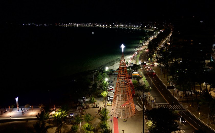 Árvore de Natal da Ponta Verde terá 35 metros e iluminação sincronizada com música