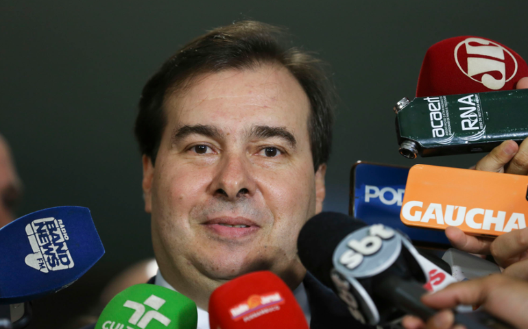 Maia diz apoiar reforma, mas alerta sobre votos necessários para aprovação