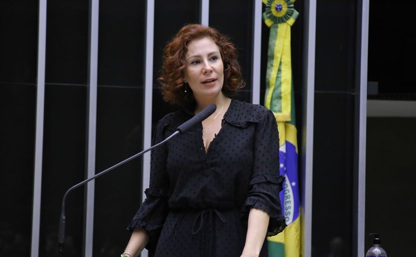 Deputados bolsonaristas serão ouvidos pelo STF em ação envolvendo Carla Zambelli