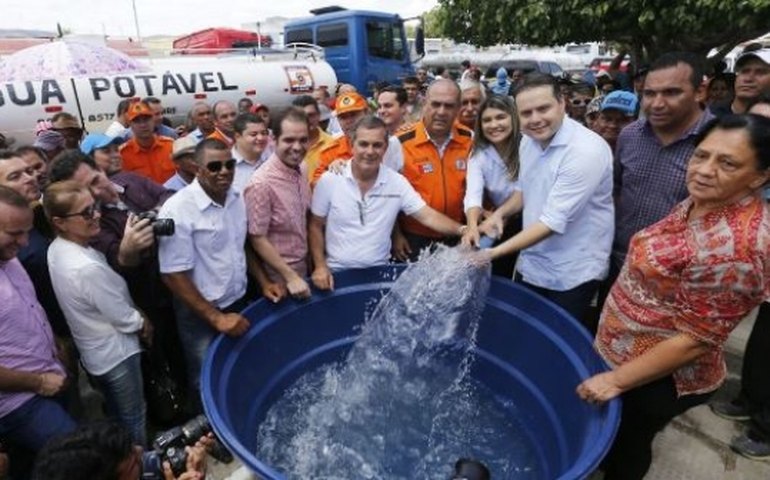 Governador lança maior programa de enfrentamento à estiagem em Alagoas