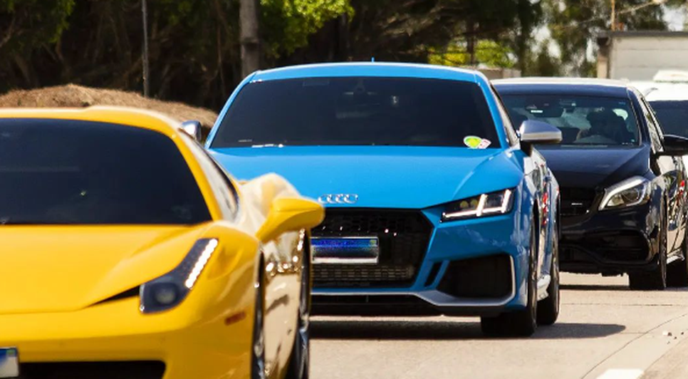 Shopping promove exposição com carros clássicos, esportivos e antigos em Aracaju