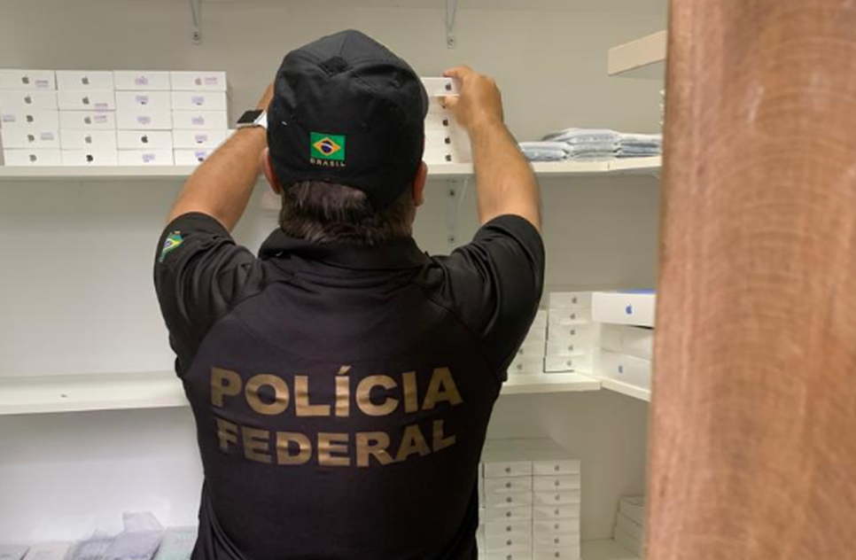 Polícia Federal cumpre mandados contra grupo suspeito de importar eletrônicos ilegalmente e movimentar mais de R$ 430 milhões em Sergipe