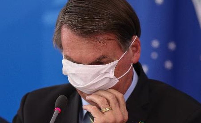 Jair Bolsonaro durante coletiva