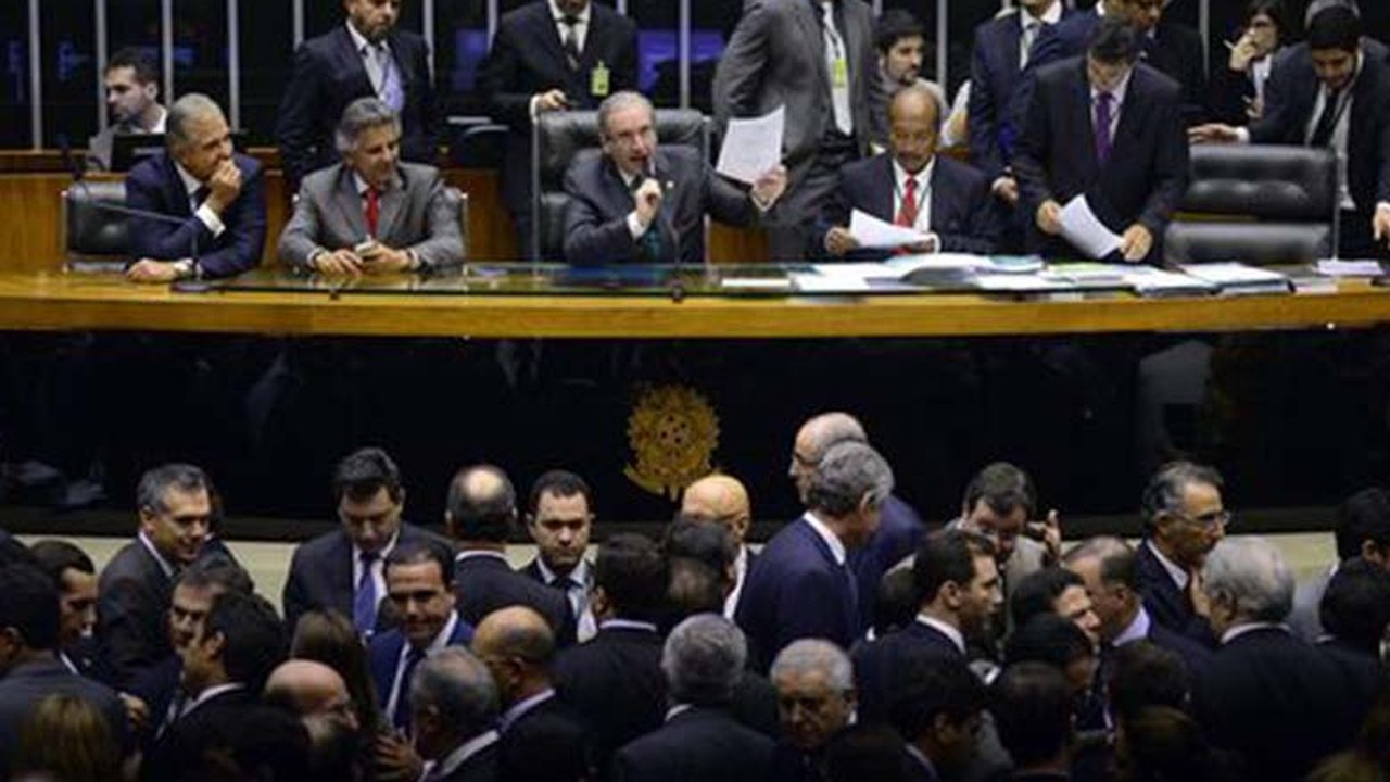 Plenário da Câmara pode votar proposta que amplia alcance do Supersimples