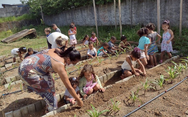 Creche municipal promove projeto ambiental para aproximar as crianças do meio ambiente