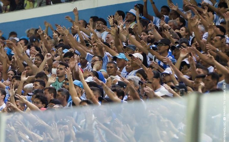 ‘Não ganhou o ano todo, vai querer ganhar agora?’: a noite em que a torcida do Paysandu torceu contra o próprio time