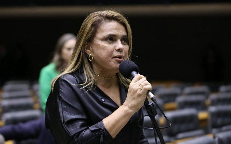 Comissão aprova projeto que prevê apoio a apresentações artísticas nos transportes públicos