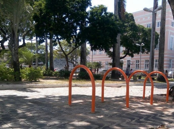 Centro de Maceió recebe 20 novos paraciclos