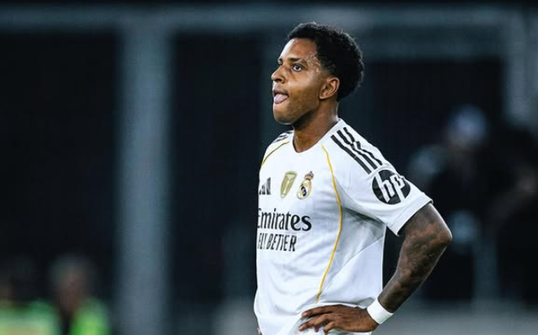 Rodrygo ganha espaço com Xabi Alonso e indica disputa com Vinícius Júnior no Real Madrid