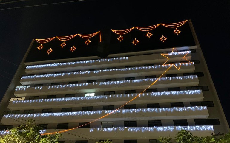 Decoração natalina marca inauguração de Empresarial em Arapiraca