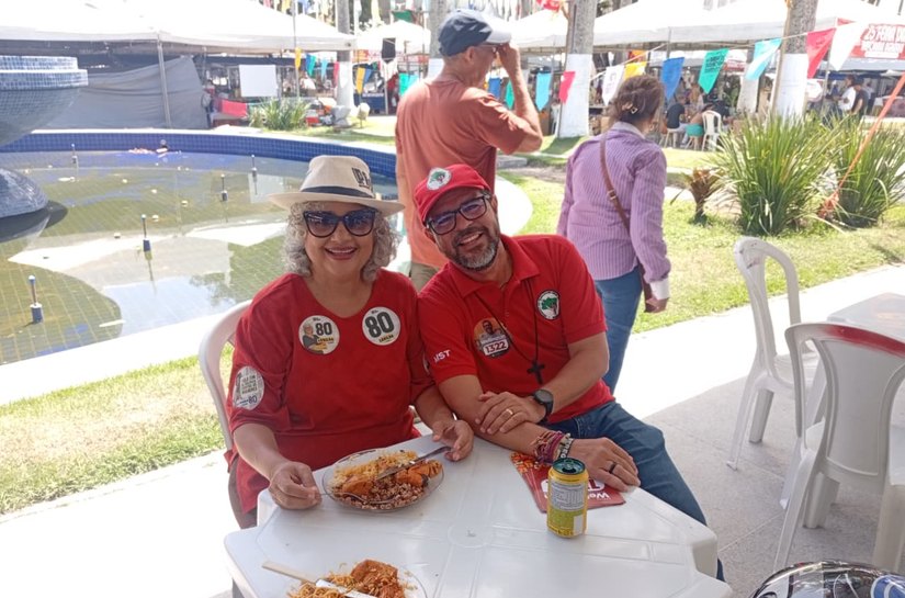 Lenilda Luna defende Reforma Agrária e fortalecimento da agricultura familiar em visita à Feira do MST