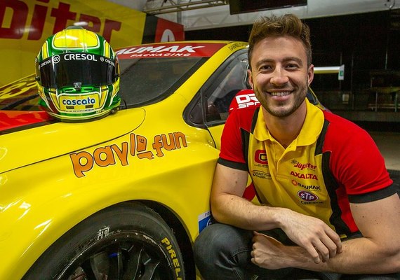 Gabriel Casagrande leva a pole position da Super Final da Stock Car em Interlagos